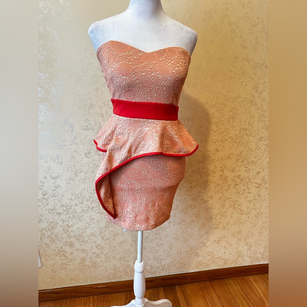 Elegant Strapless Peach Dress with Red Accents